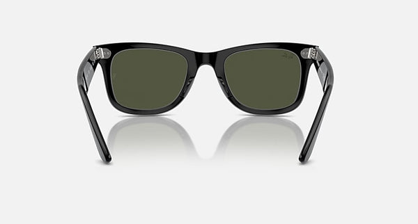 RAY-BAN ORIGINAL WAYFARER CLASSIC Sunglasses in Black and G-15 Green 50