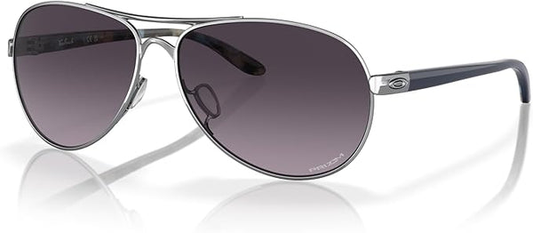 OAKLEY WOMEN'S FEEDBACK AVIATOR SUNGLASSES, POLISHED CHROME/PRIZM GREY GRADIENT, OO4079 59