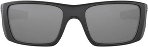 OAKLEY MEN'S FUEL CELL RECTANGULAR SUNGLASSES, CERAKOTE GRAPHITE BLACK/BLACK IRIDIUM POLARIZED, OO9096 60