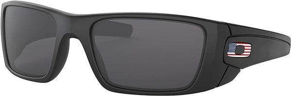 OAKLEY MEN'S FUEL CELL RECTANGULAR SUNGLASSES, MATTE BLACK USA FLAG ICON/GREY, OO9096 60