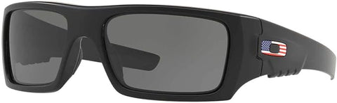 OAKLEY MEN'S  DET CORD RECTANGULAR SUNGLASSES, MATTE BLACK/USA ICON, OO9253 61