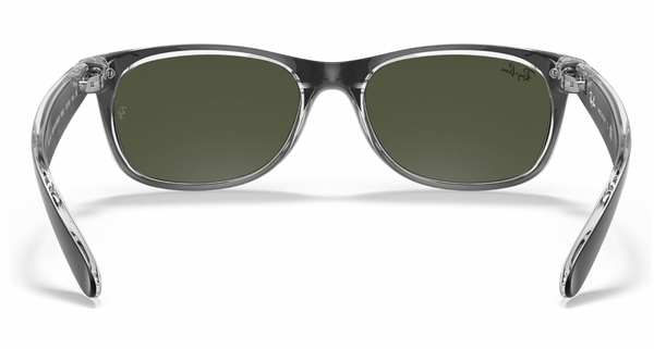 RAY-BAN MEN'S WAYFARER SQUARE SUNGLASSES, BLACK ON TRANSPARENT/G-15 GREEN, RB2132 52